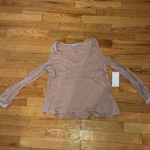 Open sleeve long sleeve tobi top